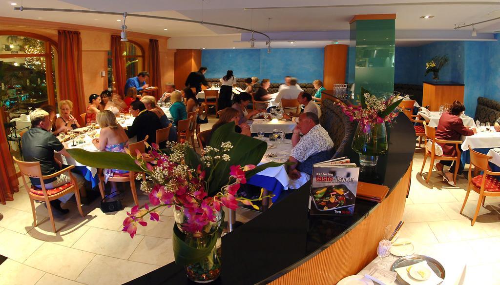 Fortina Spa Resort 슬리에마 외부 사진 The interior of the restaurant