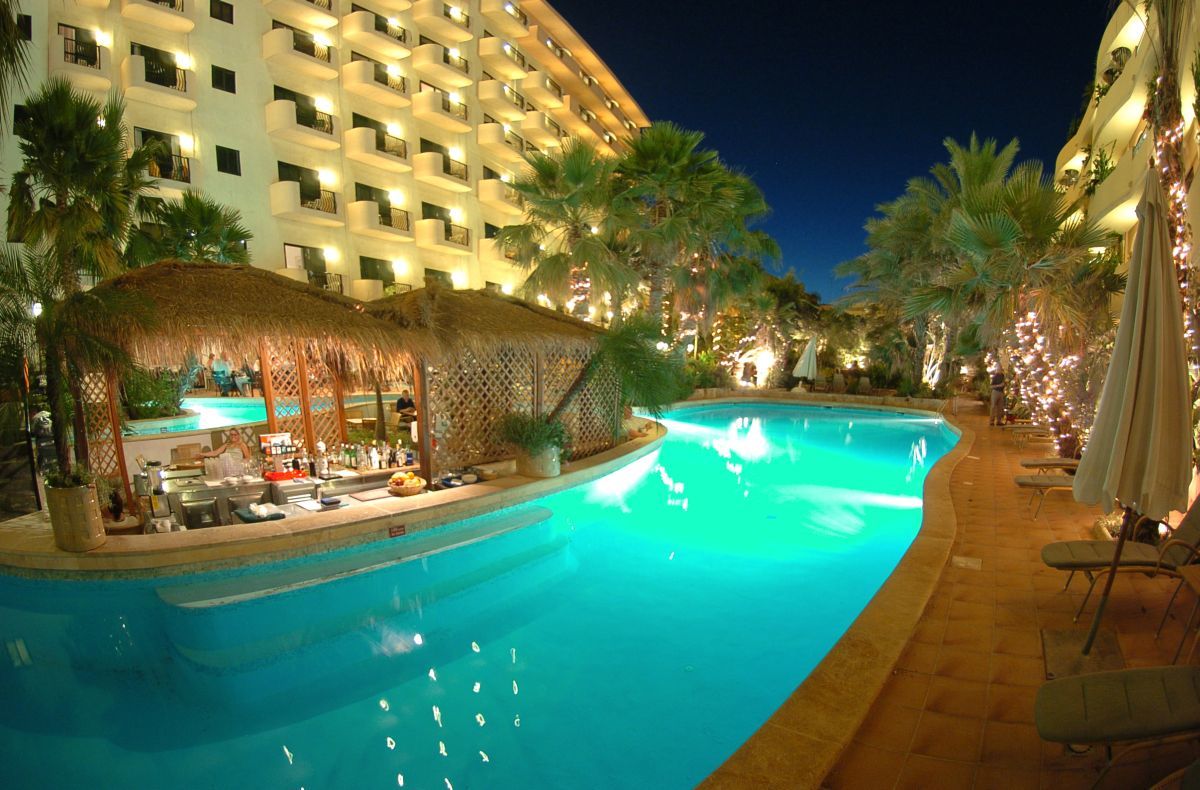 Fortina Spa Resort 슬리에마 외부 사진 The pool at the Hilton Sharm El Sheikh