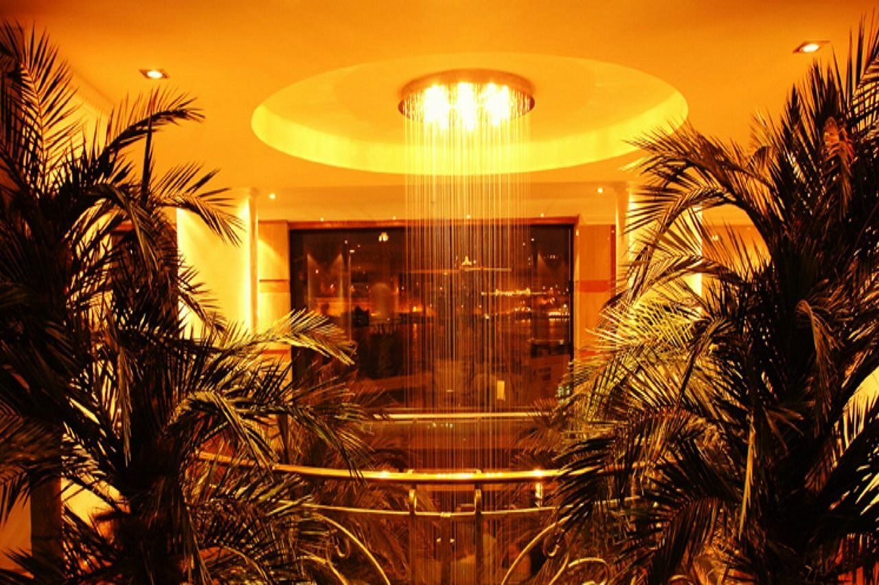 Fortina Spa Resort 슬리에마 외부 사진 The interior of the hotel